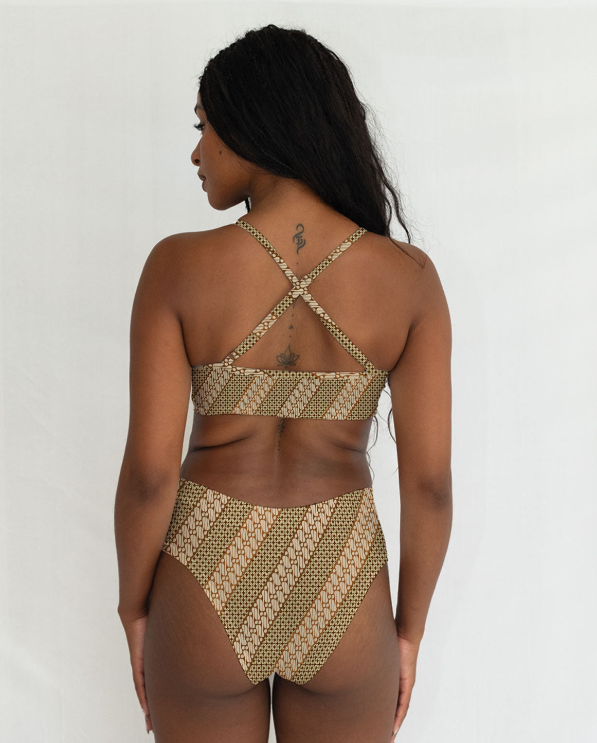 Bra Tabung Seri Abstrak 1